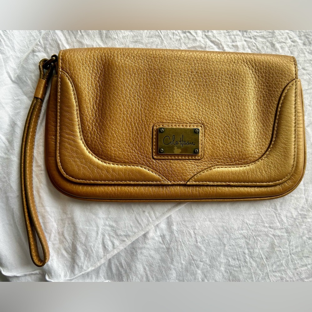 Cole Haan Women’s Clutch Gold Brown with Mirror Magnetic Closure Wristlet EUC